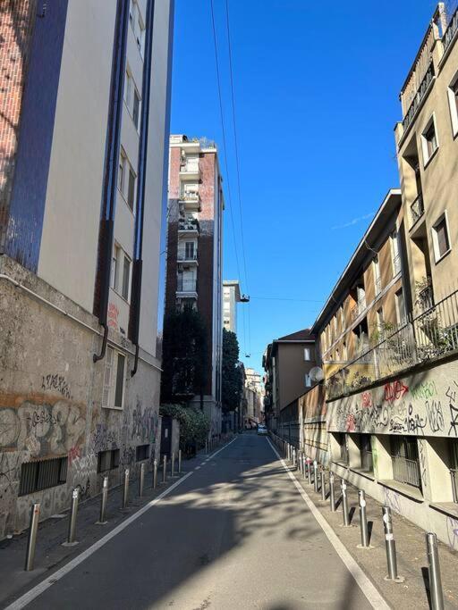 Porta Genova Suite Modern House Milan Bagian luar foto