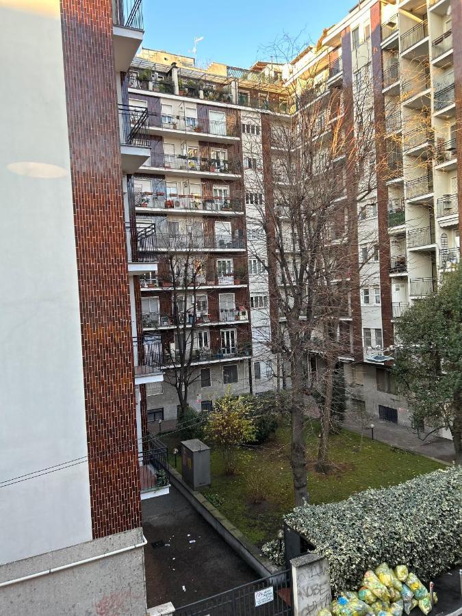 Porta Genova Suite Modern House Milan Bagian luar foto
